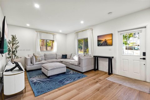 Villa ou maison à vendre à Fort Lauderdale, Floride: 3 chambres, 116.69 m2 № 1948004 - photo 4
