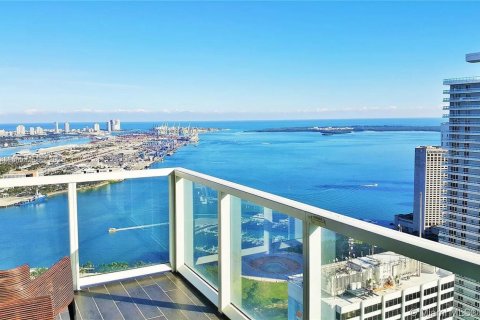 Condo in Miami, Florida, 3 bedrooms  № 1980404 - photo 2