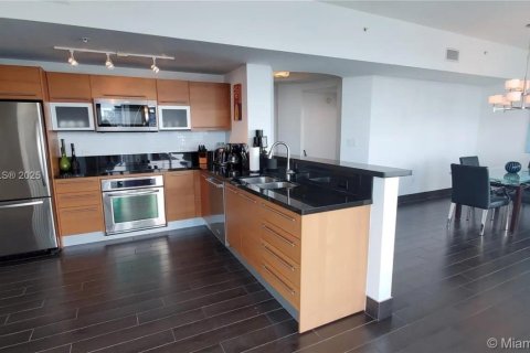 Condo in Miami, Florida, 3 bedrooms  № 1980404 - photo 4