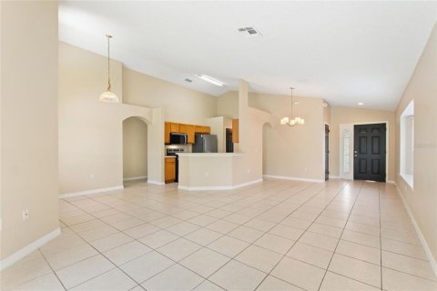 House in Haines City, Florida 4 bedrooms, 146.97 sq.m. № 1908639 - photo 12