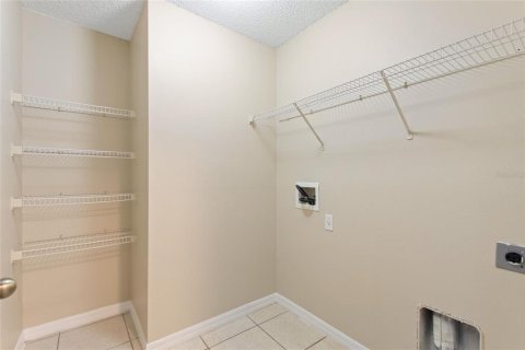 House in Haines City, Florida 4 bedrooms, 146.97 sq.m. № 1908639 - photo 20