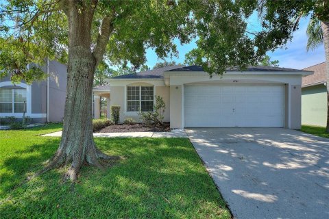 House in Haines City, Florida 4 bedrooms, 146.97 sq.m. № 1908639 - photo 2