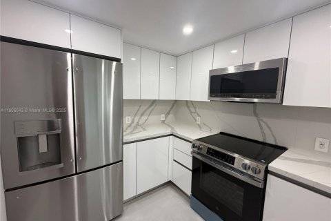 Снять в аренду кондоминиум в Авентура, Флорида 2 спальни, 101.45м2, № 1956668 - фото 13
