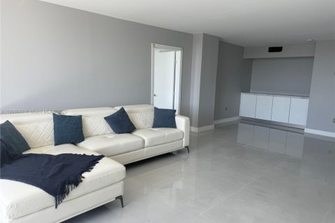 Снять в аренду кондоминиум в Авентура, Флорида 2 спальни, 101.45м2, № 1956668 - фото 18