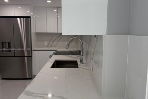 Снять в аренду кондоминиум в Авентура, Флорида 2 спальни, 101.45м2, № 1956668 - фото 16