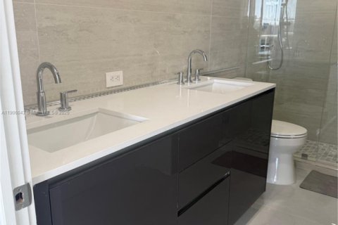 Снять в аренду кондоминиум в Авентура, Флорида 2 спальни, 101.45м2, № 1956668 - фото 26