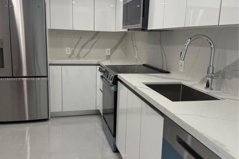 Снять в аренду кондоминиум в Авентура, Флорида 2 спальни, 101.45м2, № 1956668 - фото 15