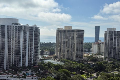 Снять в аренду кондоминиум в Авентура, Флорида 2 спальни, 101.45м2, № 1956668 - фото 3