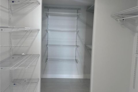 Снять в аренду кондоминиум в Авентура, Флорида 2 спальни, 101.45м2, № 1956668 - фото 29