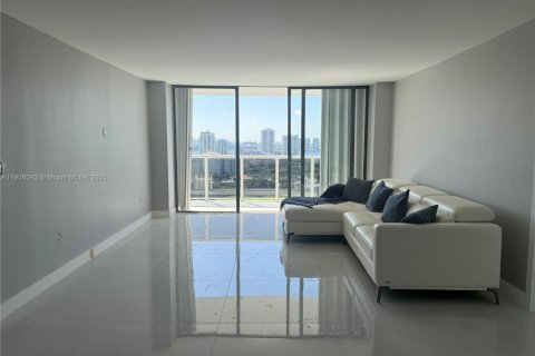 Снять в аренду кондоминиум в Авентура, Флорида 2 спальни, 101.45м2, № 1956668 - фото 19