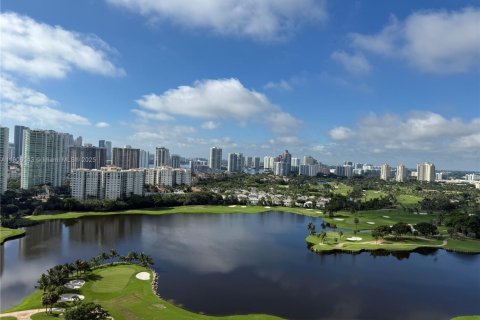 Снять в аренду кондоминиум в Авентура, Флорида 2 спальни, 101.45м2, № 1956668 - фото 2