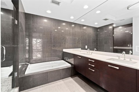 Townhouse in Fort Lauderdale, Florida 3 bedrooms, 196.95 sq.m. № 2090110 - photo 7
