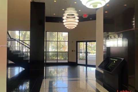 Commercial property in Hollywood, Florida № 1811416 - photo 5