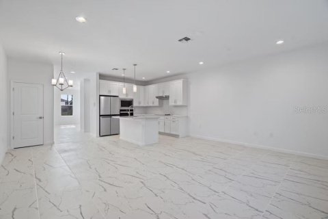 Adosado en alquiler en Apopka, Florida, 3 dormitorios, 175.96 m2 № 1834793 - foto 9