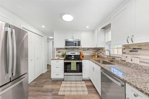 Casa en venta en New Port Richey, Florida, 3 dormitorios, 95.13 m2 № 2386300 - foto 11