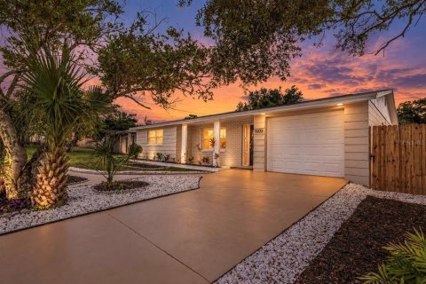 Casa en New Port Richey, Florida 3 dormitorios, 95.13 m2 № 2386300