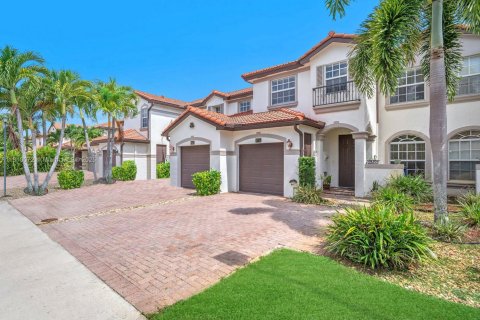 Townhouse in Cooper City, Florida 4 bedrooms, 201.78 sq.m. № 1934145 - photo 4