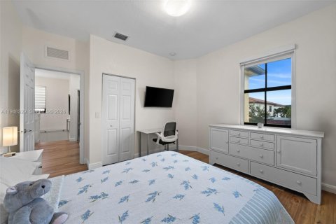 Villa ou maison à vendre à Doral, Floride: 4 chambres, 246.19 m2 № 2004125 - photo 10