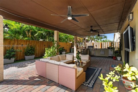 Villa ou maison à vendre à Doral, Floride: 4 chambres, 246.19 m2 № 2004125 - photo 5