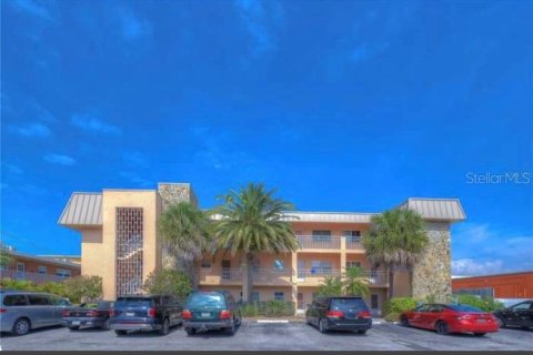 Condo à Saint Pete Beach, Floride, 2 chambres  № 2120568