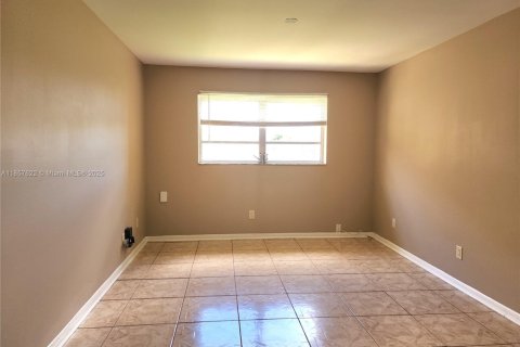 Condominio en venta en Tamarac, Florida, 1 dormitorio, 61.32 m2 № 1881983 - foto 14