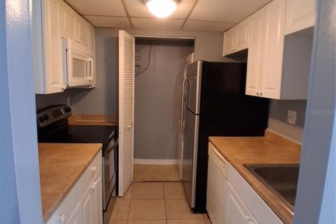 Copropriété à louer à Tampa, Floride: 2 chambres, 90.39 m2 № 2113522 - photo 6