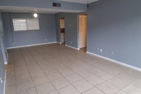 Copropriété à louer à Tampa, Floride: 2 chambres, 90.39 m2 № 2113522 - photo 4