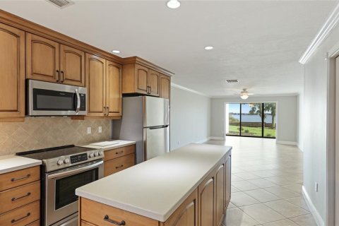 Copropriété à vendre à Sarasota, Floride: 2 chambres, 104.79 m2 № 1716510 - photo 8