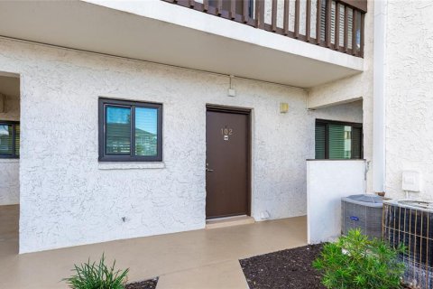 Copropriété à vendre à Sarasota, Floride: 2 chambres, 104.79 m2 № 1716510 - photo 4
