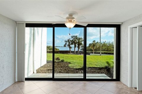 Copropriété à vendre à Sarasota, Floride: 2 chambres, 104.79 m2 № 1716510 - photo 14