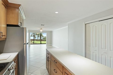 Copropriété à vendre à Sarasota, Floride: 2 chambres, 104.79 m2 № 1716510 - photo 9
