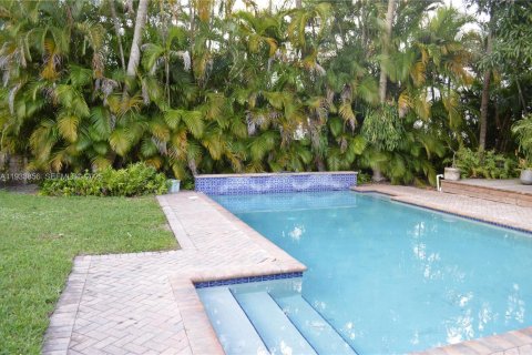 Снять в аренду виллу или дом в Майами-Шорс, Флорида 2 спальни, 168.52м2, № 1992380 - фото 22