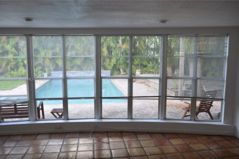 Снять в аренду виллу или дом в Майами-Шорс, Флорида 2 спальни, 168.52м2, № 1992380 - фото 7