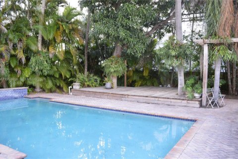 Снять в аренду виллу или дом в Майами-Шорс, Флорида 2 спальни, 168.52м2, № 1992380 - фото 23