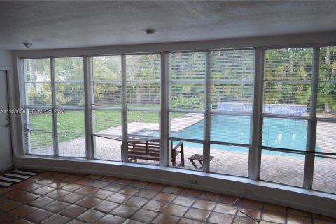 Снять в аренду виллу или дом в Майами-Шорс, Флорида 2 спальни, 168.52м2, № 1992380 - фото 6