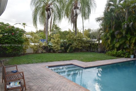 Снять в аренду виллу или дом в Майами-Шорс, Флорида 2 спальни, 168.52м2, № 1992380 - фото 21