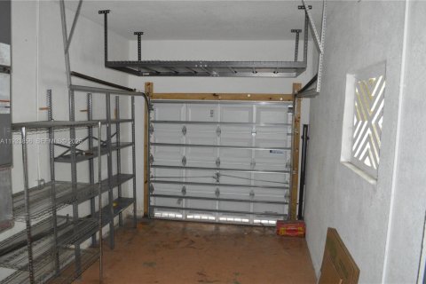 Снять в аренду виллу или дом в Майами-Шорс, Флорида 2 спальни, 168.52м2, № 1992380 - фото 15