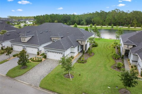Adosado en venta en Ormond Beach, Florida, 2 dormitorios, 141.77 m2 № 1848616 - foto 1