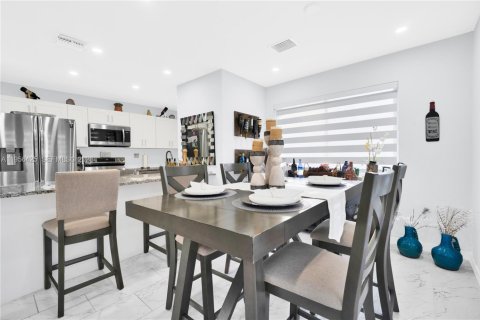 Купить коммерческую недвижимость в Майами, Флорида 187.66м2, № 2017717 - фото 8