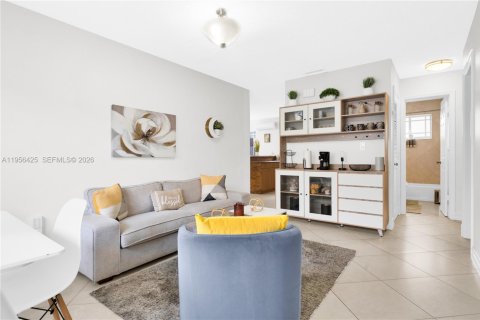 Купить коммерческую недвижимость в Майами, Флорида 187.66м2, № 2017717 - фото 20