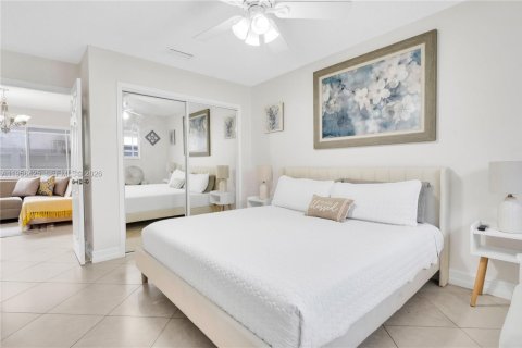 Купить коммерческую недвижимость в Майами, Флорида 187.66м2, № 2017717 - фото 30