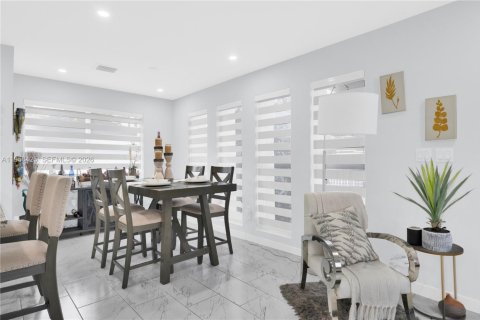 Купить коммерческую недвижимость в Майами, Флорида 187.66м2, № 2017717 - фото 7