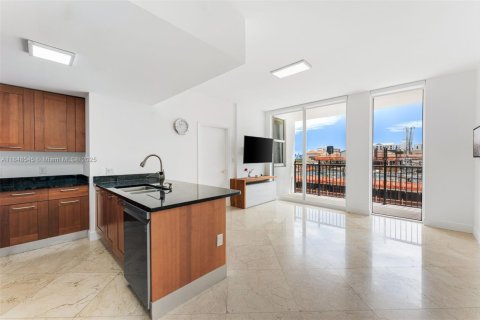 Condo in Coral Gables, Florida, 2 bedrooms  № 1850413 - photo 6