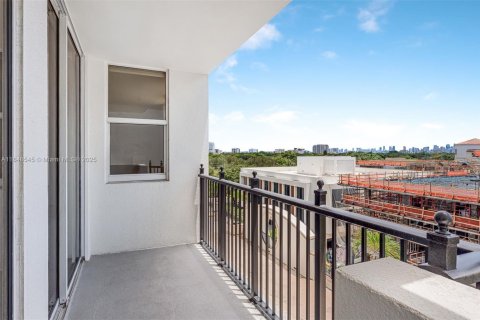 Condo in Coral Gables, Florida, 2 bedrooms  № 1850413 - photo 19
