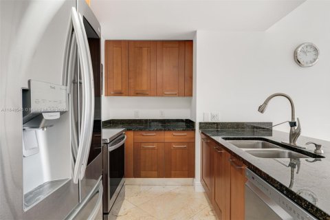Condo in Coral Gables, Florida, 2 bedrooms  № 1850413 - photo 4
