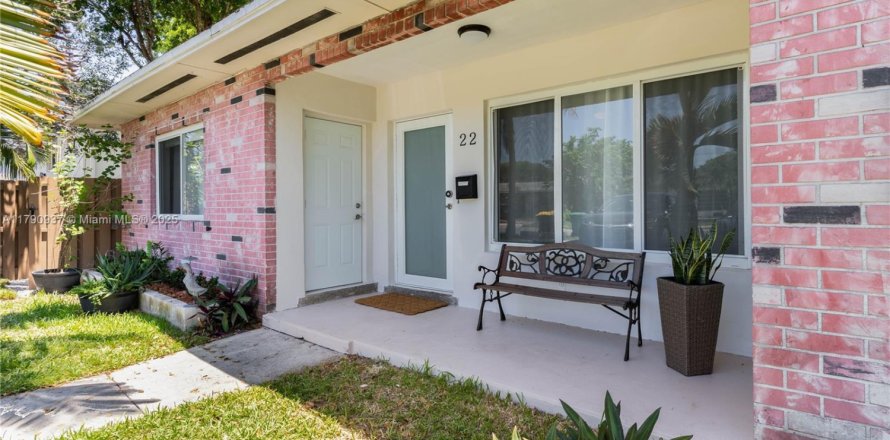 Casa en Dania Beach, Florida 2 dormitorios, 100.33 m2 № 1938242