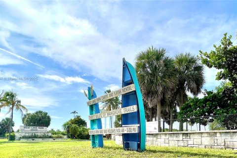 Casa en alquiler en Dania Beach, Florida, 2 dormitorios, 100.33 m2 № 1938242 - foto 21