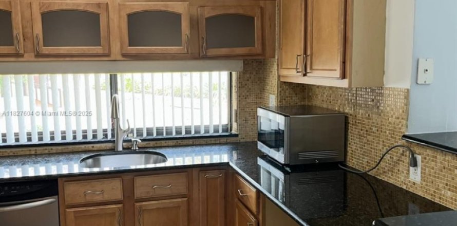 Квартира в Санни-Айлс-Бич, Флорида 1 спальня, 71.26м2 № 1958559