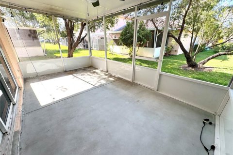 Adosado en venta en Pembroke Pines, Florida, 3 dormitorios, 126.44 m2 № 1748308 - foto 17
