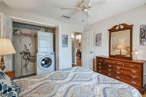 Condo in New Port Richey, Florida, 2 bedrooms  № 1902107 - photo 21